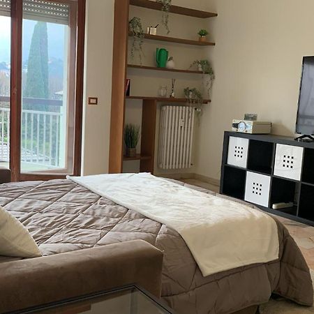 דירות לקו Big Deluxe Apts Italian Style Lake&Terrace מראה חיצוני תמונה